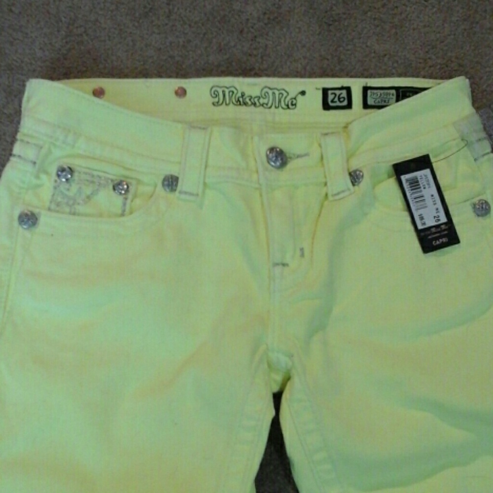 Brand New Highlighter Yellow Crop Jeans. Miss Me